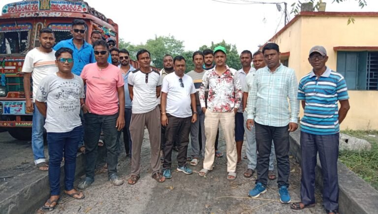 सुरक्षा गार्ड की मांग पर रामनगर कलियेरी का डिस्पैच बंद 1 IMG 20241017 WA0044