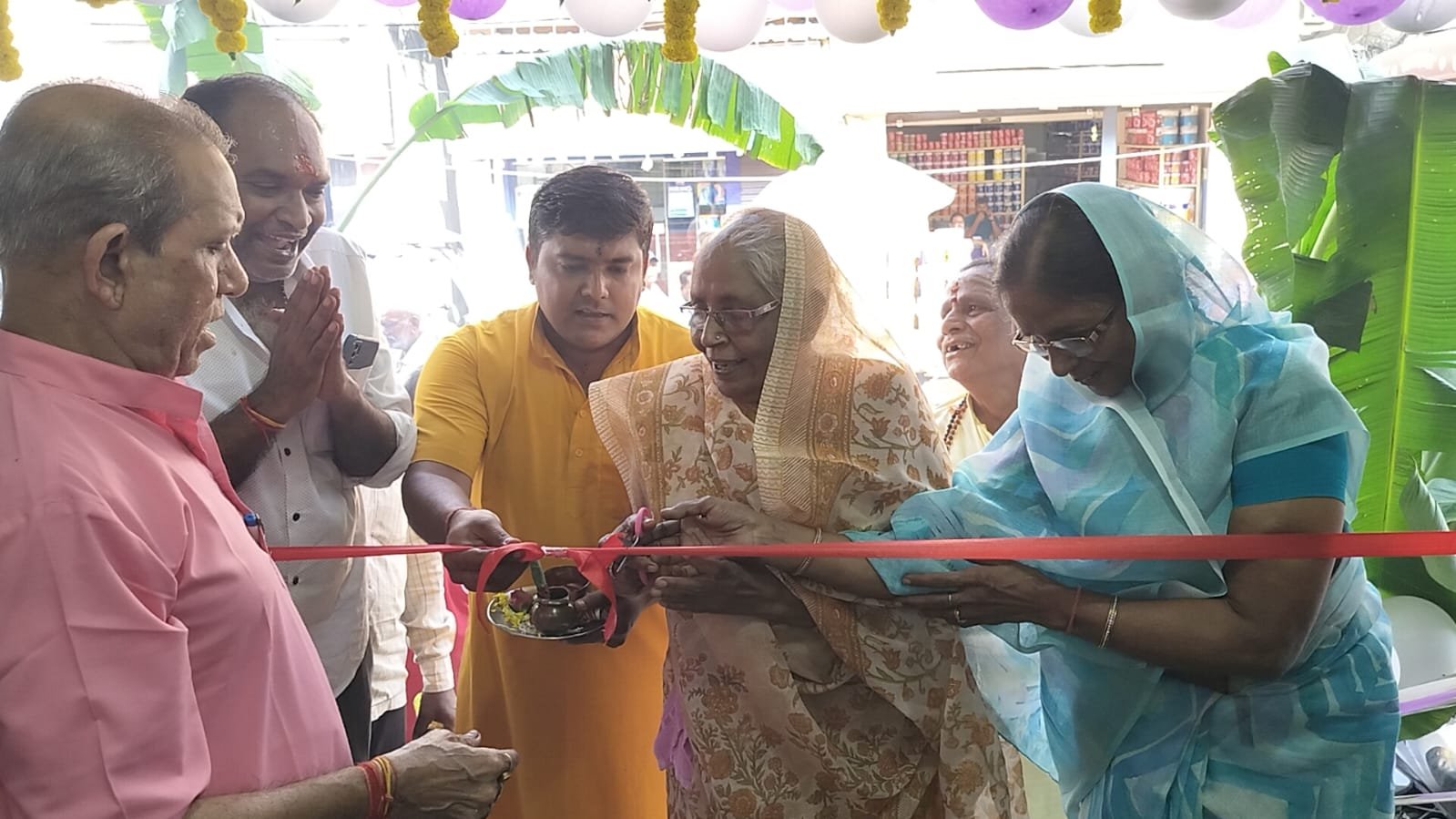 all-in-one-mart-jamuria-retail-store-opening-hindi-news all in one mart jamuria retail store opening hindi news
