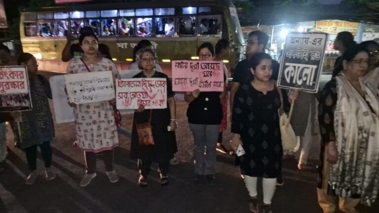 दोषियों को सजा दिलाने के लिए आसनसोल के छात्र सड़क पर, शांतिपूर्ण विरोध! 1 rgkar protest