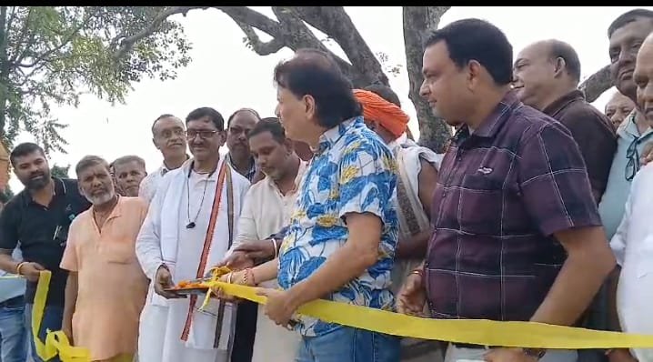 কুলটির সরকার পোখর ছট ঘাটে নতুন সিঁড়ি ও আলোর উদ্বোধন, মেয়রের উপহার 1 asansol kulti sarkar pokhar new