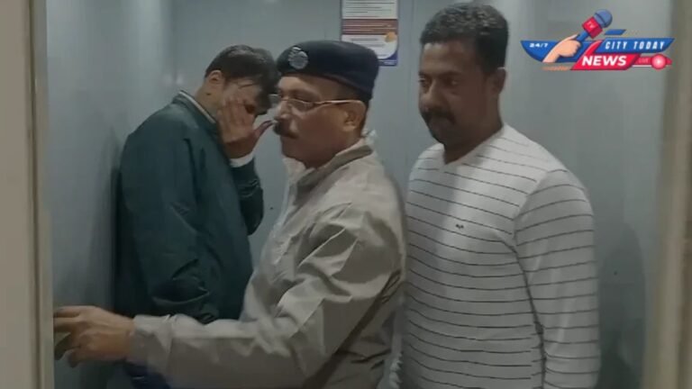 আসানসোলে সঙ্গতি ফ্ল্যাটে পুলিশের অভিযান, পরীক্ষার নথি উদ্ধার 1 11