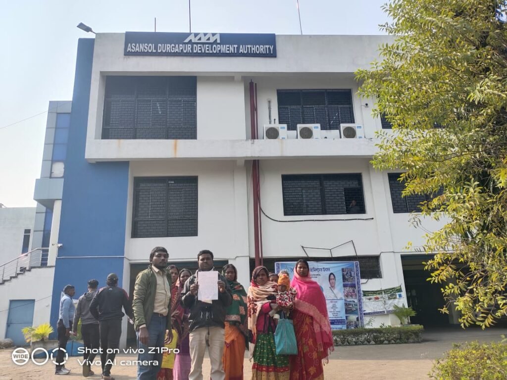 सिलिकोसिस बीमारी से हुई मौत सरकारी अस्पताल कर रहें थे तपेदिक का इलाज, ख़बर प्रकाशित होते ही मेडिकल टीम पंहुची मृतक के घर 2 IMG 20241228 WA0016