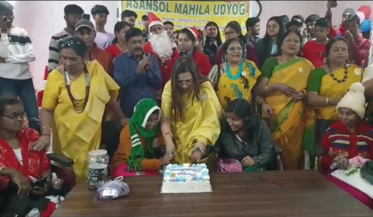 আনন্দে মাতোয়ারা বার্নপুর চেশায়ার হোম, বিশেষ শিশুদের বড়দিন উৎসব 1 IMG 20241225 132913