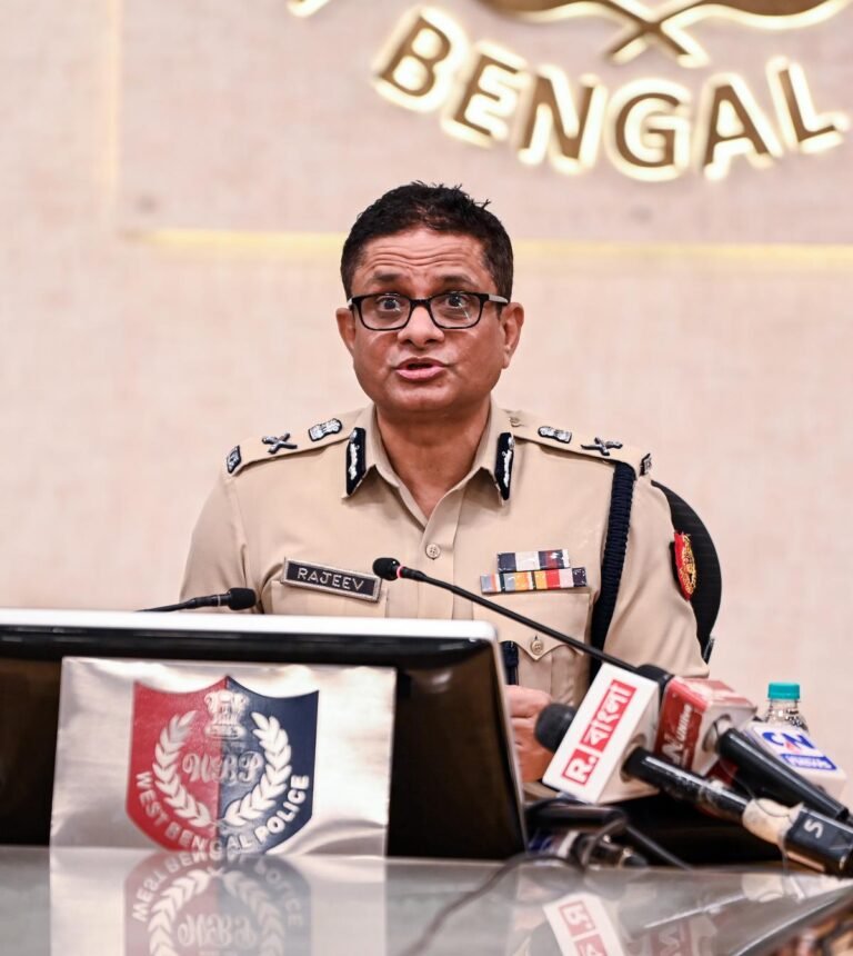 বাংলাদেশের অস্থিরতায় রাজ্য নিরাপত্তা চ্যালেঞ্জ, তৎপর ডিজিপি। 1 wb police action bangladesh crisis