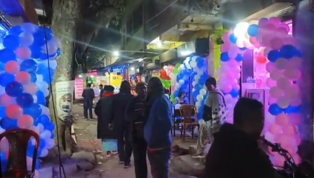 रेड लाइट एरिया दिशा में धुमधाम से किया गया नववर्ष की स्वागत 2 IMG 20250101 115304