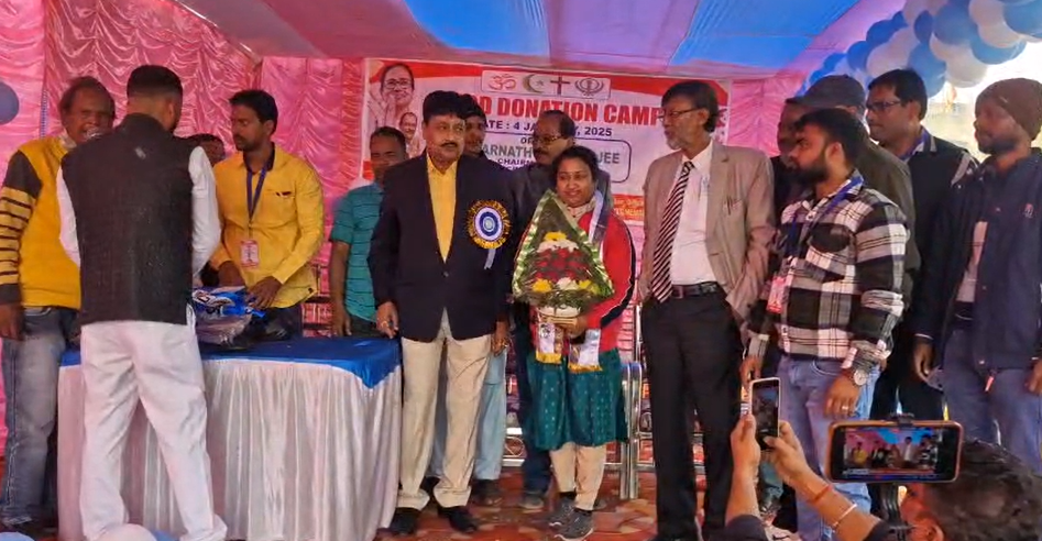 আসানসোলে ওয়ার্ড ৪৪-এর মহা রক্তদান শিবির! শতাধিক মানুষ করলেন রক্তদান 2 Screenshot 2025 01 04 173114