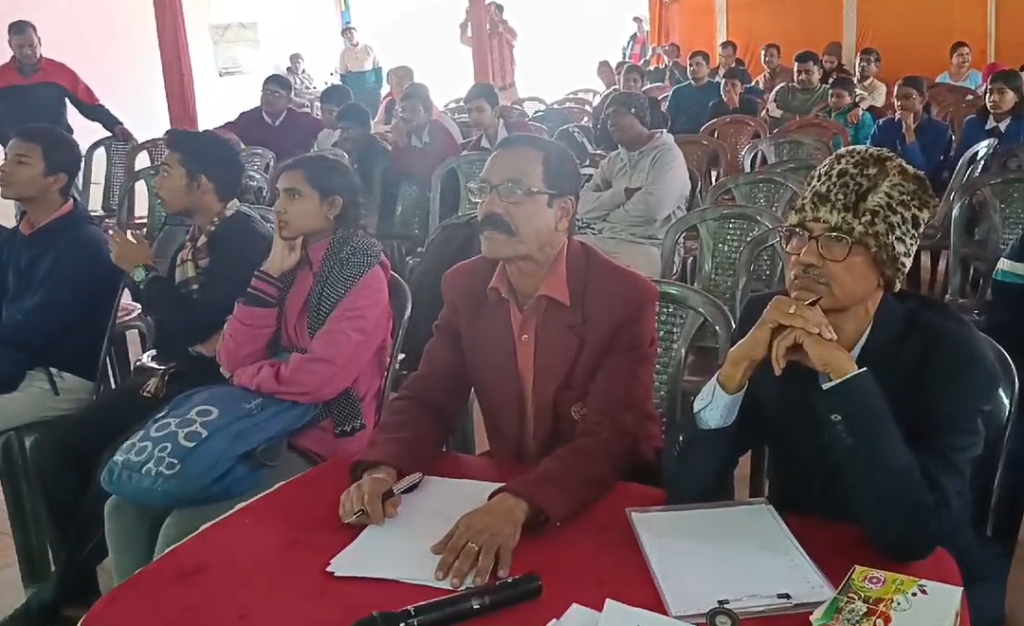 আসানসোলে মোবাইল আসক্তি থেকে মুক্তির উদ্যোগ, কুইজ প্রতিযোগিতার মাধ্যমে খেলাধুলার প্রতি আগ্রহ বৃদ্ধি! 2 Screenshot 2025 01 05 133103