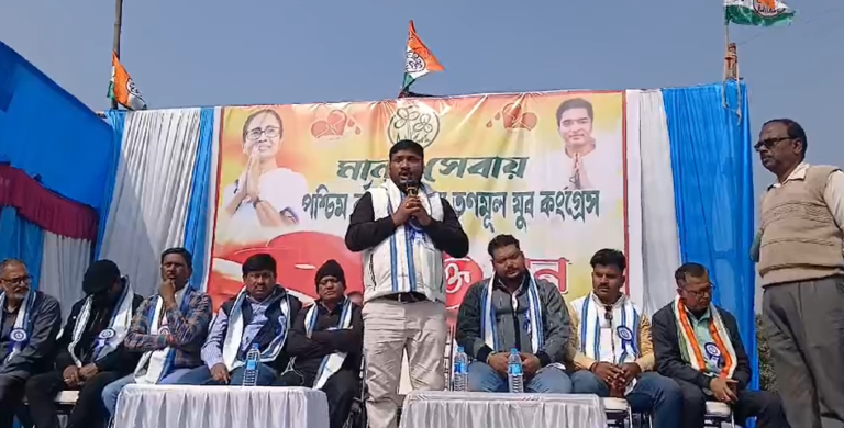 पश्चिम बर्धमान: तृणमूल युवा कांग्रेस द्वारा रक्तदान शिविर, 50 रक्तदाताओं ने किया रक्तदान 1 Screenshot 2025 01 11 143042