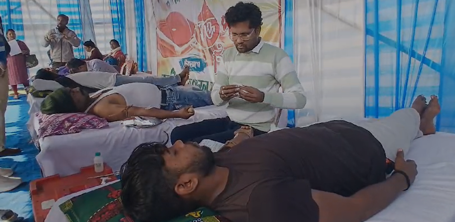মানব সেবায় পশ্চিমবর্ধমান জেলা তৃণমূল যুবকংগ্রেসের রক্তদান শিবীর 2 Screenshot 2025 01 11 143058