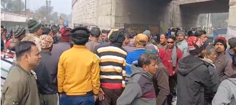 কুলটি: জাতীয় সড়কের দুর্ঘটনা রোধে স্পিড ব্রেকারের দাবি এলাকাবাসীর! 1 Screenshot 2025 01 15 135803