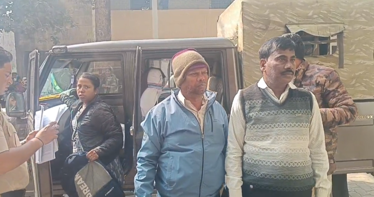 কুলটিতে বন্যপ্রাণী পাচার চক্র ফাঁস! হরিণের শিং ও প্যাঙ্গোলিন আঁশ উদ্ধার 1 Screenshot 2025 01 17 115657