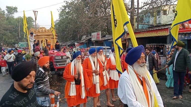 गुरु गोबिंद सिंह जी का प्रकाश उत्सव: बर्नपुर और कुमाडुबी में भक्ति की लहर! 1 guru gobind singh prakash utsav celebration burnpur kumardubi2
