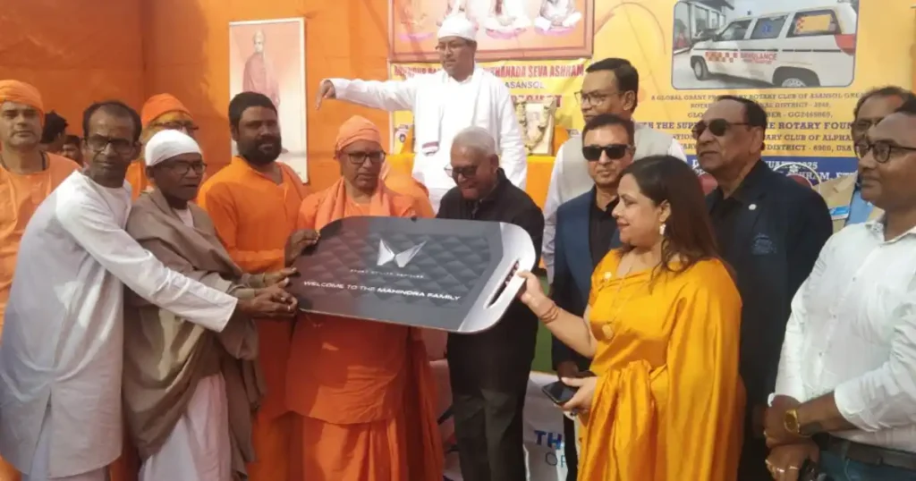 আসানসোল গ্রেটার রোটারি ক্লাবের বড় পদক্ষেপ: আধুনিক অ্যাম্বুলেন্স এঠোড়ার রামকৃষ্ণ পূর্ণানন্দ সেবা আশ্রমকে প্রদান 3 rotary club 2