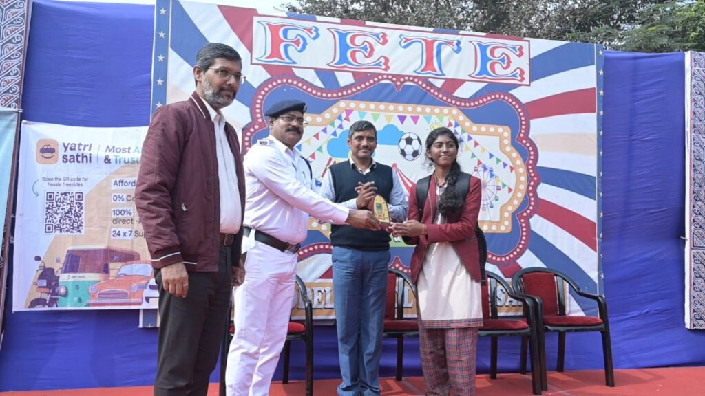 आसनसोल में 'यात्री साथी ऐप' लॉन्च, अब सफर होगा पूरी तरह सुरक्षित! 3 safe travel with yatri saathi app launched in asansol west bengal3
