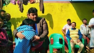 बीएसएफ जवान रवि माझी को अंतिम विदाई, कृष्णा प्रसाद ने दी श्रद्धांजलि 2 IMG 20250204 053444 300x169 1