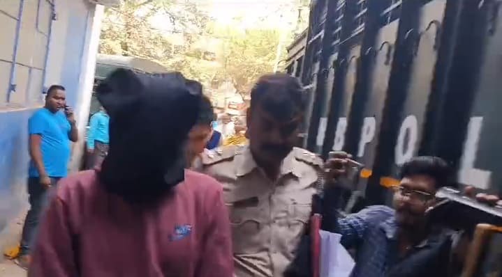 বাজিতপুরে কাটা মাথার খোঁজে নেমেছে পুলিশ! ধরা পড়ল মূল ষড়যন্ত্রকারী? 1 aaf28ca2 067a 4eb4 9439 10d487abef7a