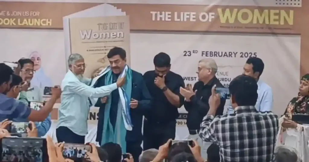 আসানসোলে "দ্য লাইফ অব ওমেন" বইয়ের জমকালো প্রকাশ! শত্রুঘ্ন সিনহার প্রশংসা 4 asansol book launch the life2