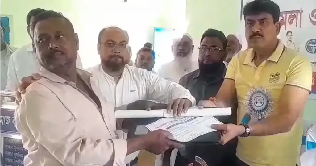 বারাবনির কেলেজোড়ায় স্বাস্থ্য মেলা ও রক্তদান শিবিরের আয়োজন! 4 barabani kalejora health blood donation3