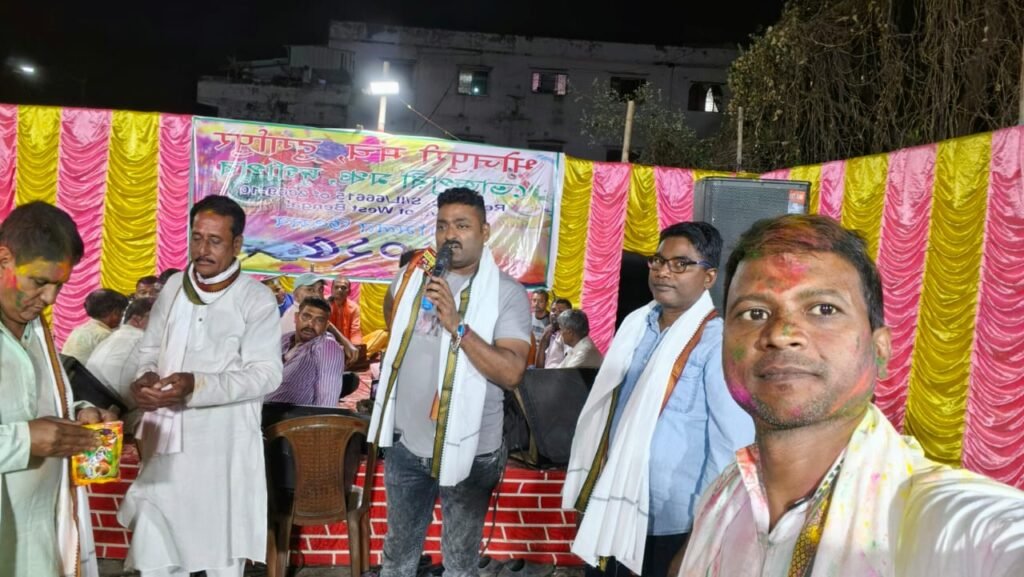 দুর্গাপুরে ভোজপুরি মঞ্চের হোলি উৎসব, ফাগুয়া-চৈতায় মেতে উঠলো শহর! 3 c90043e5 4c7d 4d67 9db7 fc98b1a16034