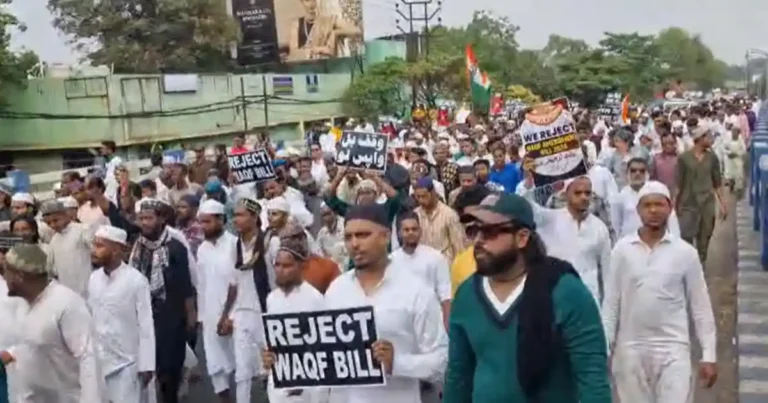 আসানসোলে ওয়াকফ সংশোধনী বিলের বিরুদ্ধে AIMIM-এর মহামিছিল, দানিশ আজিজের হুঁশিয়ারি কেন্দ্রীয় সরকারকে! 1 waqf bill