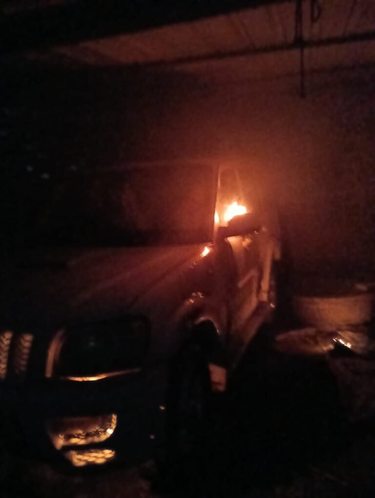 असामाजिकता के खिलाफ बोला तो कार जला दी! दुर्गापुर में सनसनी 1 f5b42879 8e1b 49bb 9fc2 a6c10f1ca94f