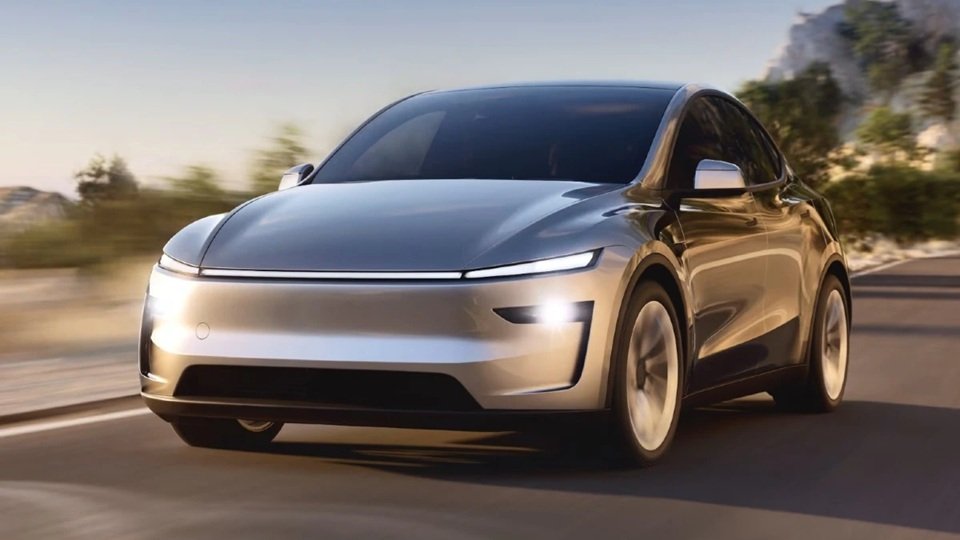 इंतजार खत्म. भारत में लॉन्च हुई मस्क की 'टेस्ला' 3 tesla