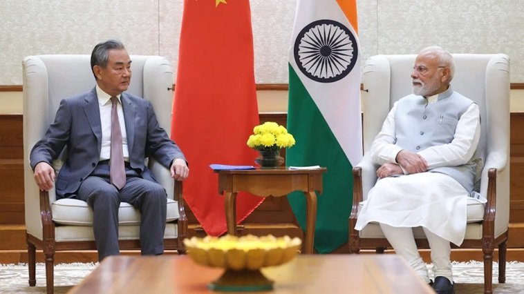 चीनी विदेश मंत्री से मिले PM मोदी, भारत को फर्टिलाइजर और रेयर-अर्थ मेटल देने को तैयार चीन 1 5 2