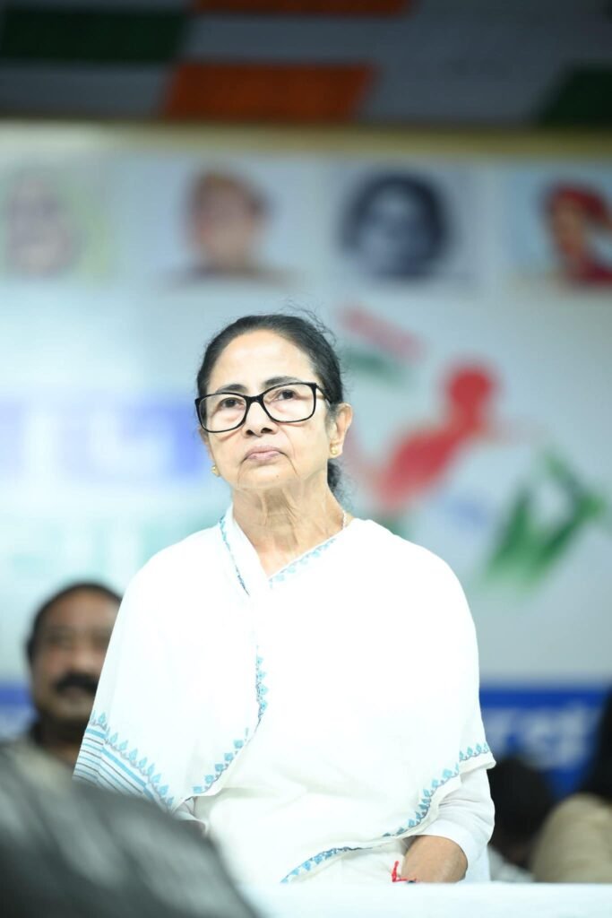 मोदी बोले- TMC जाएगी तभी बंगाल में विकास आएगा: ममता सरकार क्राइम-करप्शन की पहचान; PM ने मेट्रो रूट्स का उद्घाटन किया, नहीं पहुंचीं CM ममता 4 MAMTA BANERJEE 2