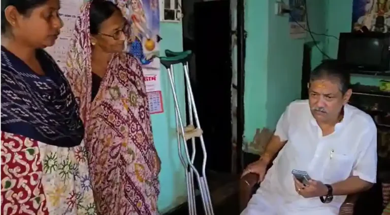 आत्महत्या से ठीक पहले डायलिसिस मरीज को बचाया विधायक ने, संभाली इलाज की जिम्मेदारी 1 ezgif 22c89631eb9a99