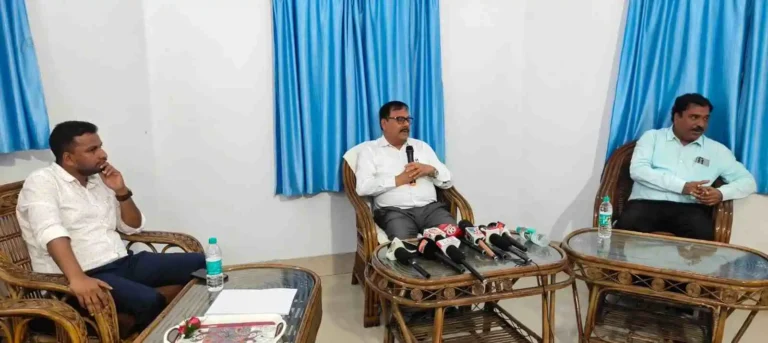 कुल्टी का सेल ग्रोथ वर्क्स बनेगा ‘आत्मनिर्भर भारत’ का मॉडल, 24 लाख का मुनाफा दर्ज 1 ezgif 25454fe84da7ce