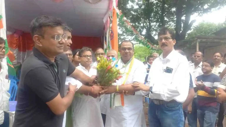 đ¸ āϰāĻžāĻā§āϝ āĻāĻāĻā§āϰā§āϏā§āϰ āύāĻŦāύāĻŋāϝā§āĻā§āϤ āϏāĻš-āϏāĻāĻžāĻĒāϤāĻŋ āĻšāϞā§āύ āĻĻā§āϰā§āĻāĻžāĻĒā§āϰā§āϰ āĻā§āĻŽāĻŋāĻĒā§āϤā§āϰ āϤāϰā§āĻŖ āϰāĻžāϝāĻŧ, āĻāϰā§āĻŽā§-āϏāĻŽāϰā§āĻĨāĻāĻĻā§āϰ āĻāĻā§āĻā§āĻŦāĻžāϏ⧠āĻļāĻšāϰ āĻŽāĻžāϤā§ā§āĻžāϰāĻž 1 ezgif 306df94c6c61e4