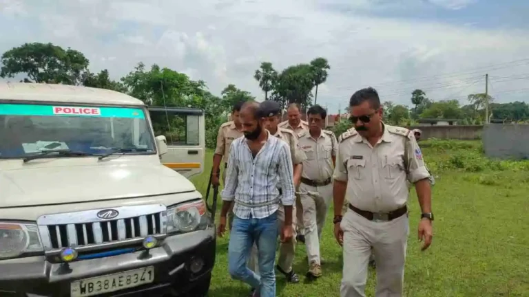 সিআইএসএফ জওয়ান খুন রহস্যে বড় মোড়! প্রধান অভিযুক্ত যুবরাজ সিং স্বীকারোক্তি দিলেন 1 ezgif 36a84cbc3119ce