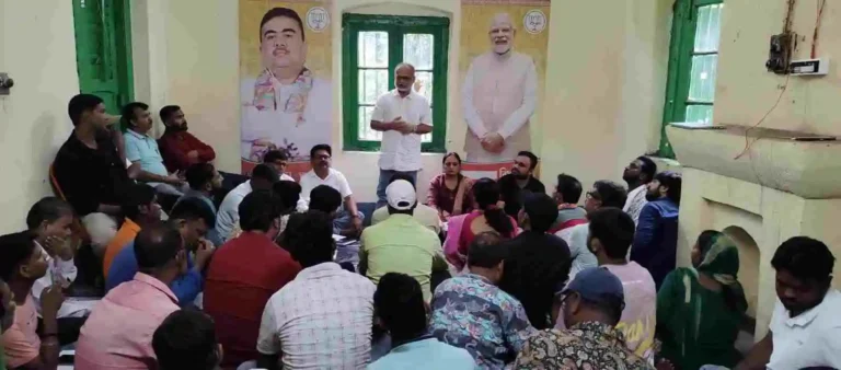 2026 चुनाव: कुल्टी से भाजपा का बूथ सशक्तिकरण, जीत की रणनीति पर फोकस 1 ezgif 3f0ec7f2e70d6b