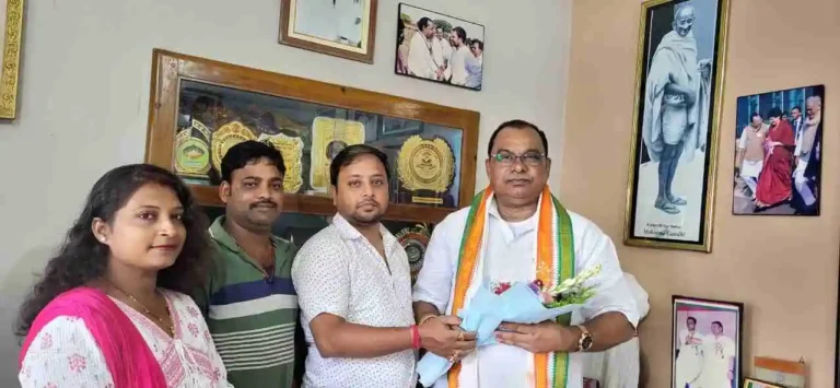 ezgif 49b63b91245913