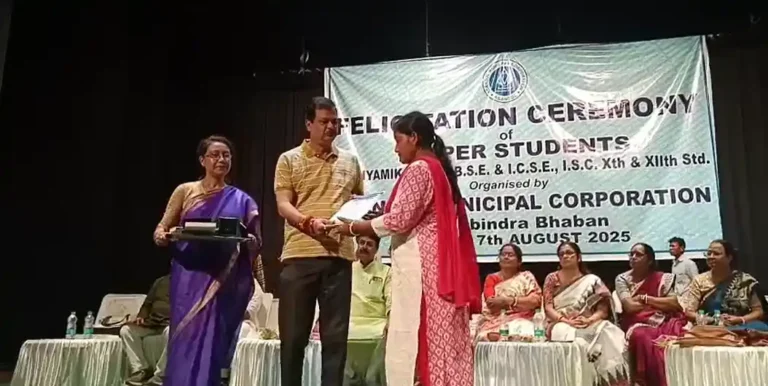 ezgif 522a563bd94b17