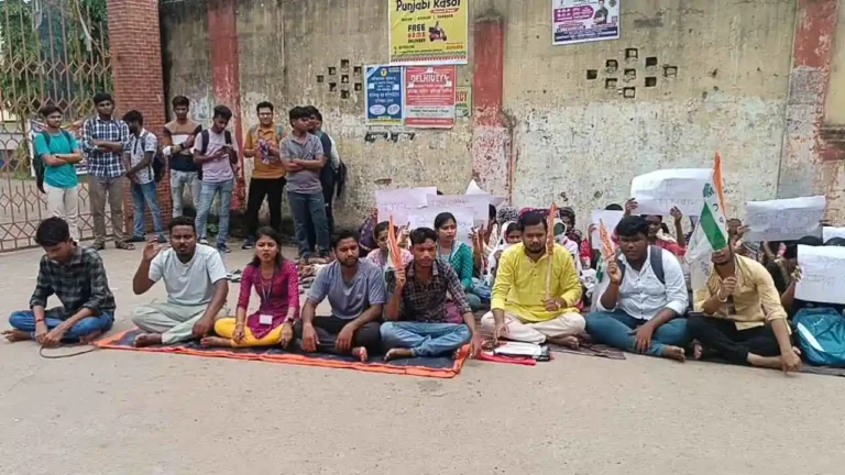 ezgif 5b7a3efee65e51