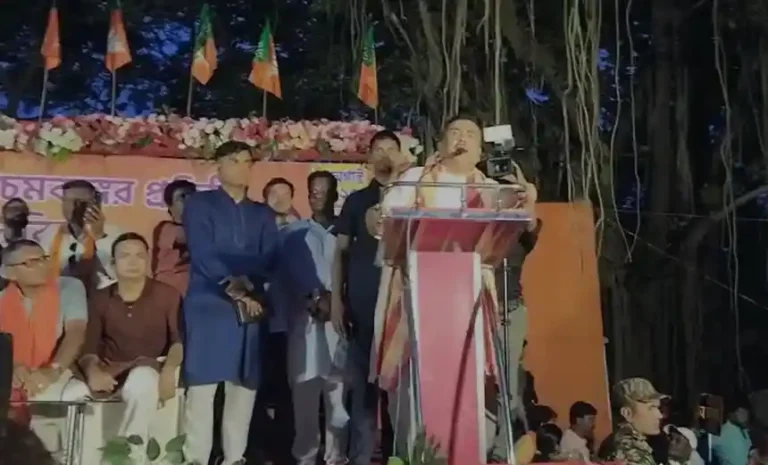 ‘बेटियों की सुरक्षा’ पर बीजेपी का बड़ा प्रदर्शन, शुभेंदु अधिकारी की हुंकार 1 ezgif 666e5f93c3cbca