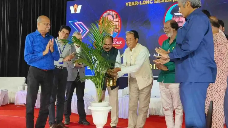 ezgif 88ed8904614ebd