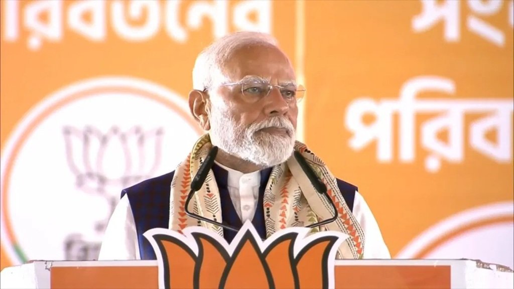 मोदी बोले- TMC जाएगी तभी बंगाल में विकास आएगा: ममता सरकार क्राइम-करप्शन की पहचान; PM ने मेट्रो रूट्स का उद्घाटन किया, नहीं पहुंचीं CM ममता 2 मोदी2