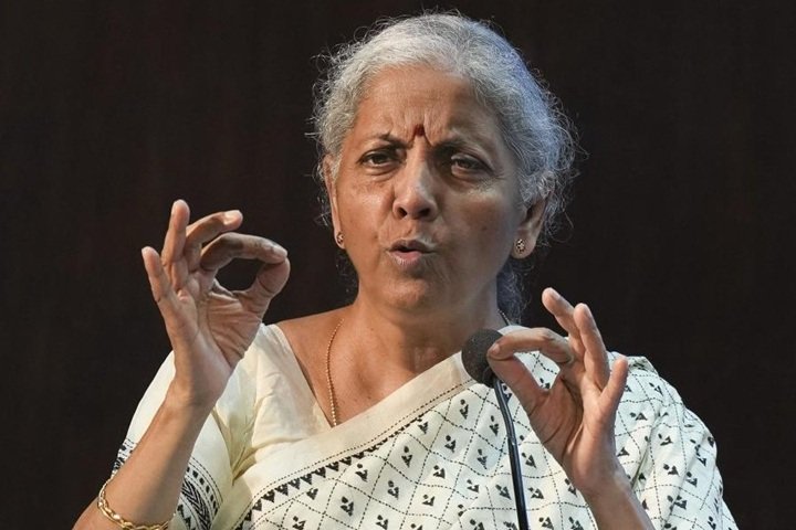 कोलकाता में बोलीं निर्मला- 'नेक्स्ट जेन जीएसटी सुधारों से बंगाल की इकोनॉमी होगी बूस्ट' 1 4 15