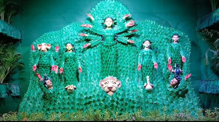 चित्तरंजन: ‘एक पेड़ एक प्राण’ थीम से सजी दुर्गा पूजा, 8 हजार पौधों से हरियाली 1 5383a304 a9cf 4c48 8b2c d1c5394e4825