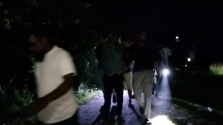 সোশ্যাল সাইটে বিজ্ঞাপন দিয়ে প্রতারণাকারী এক চক্রকে অন্ডাল থেকে গ্রেফতার করল পুলিশ, মাস্টারমাইন্ডের খোঁজ 1 WhatsApp Image 2025 09 10 at 10.48.25 PM