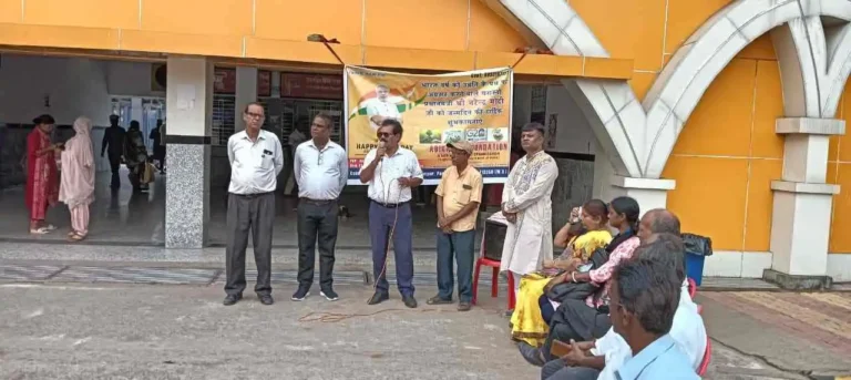 मोदी जी के 75वें जन्मदिन पर सीतारामपुर स्टेशन बना ‘सेवा धाम’ 1 ezgif 379cda9947165f