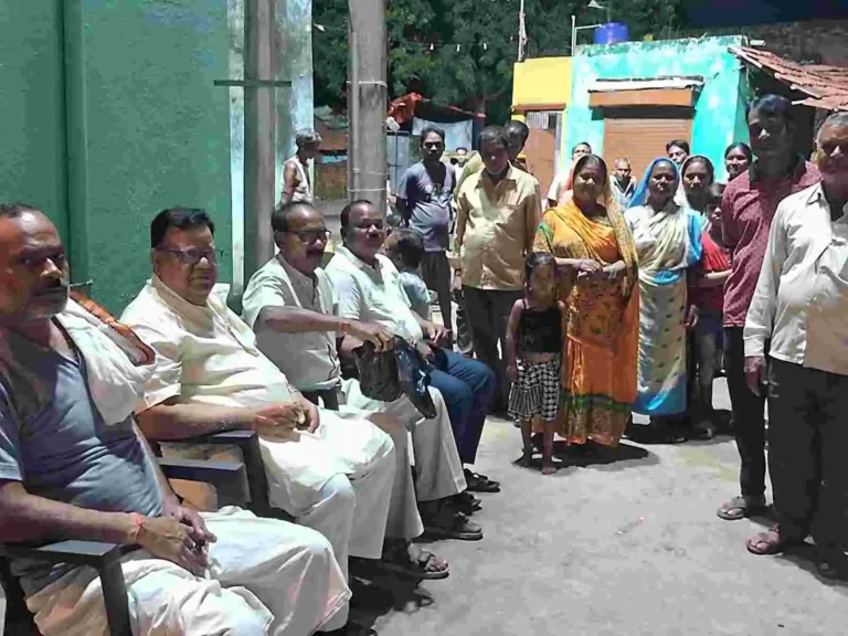 কুলটিতে পুলিশ দিবসে স্বাস্থ্য ও চক্ষু শিবির, ৭০ জন পেলেন সেবা 1 ezgif 4d2b844bba734a