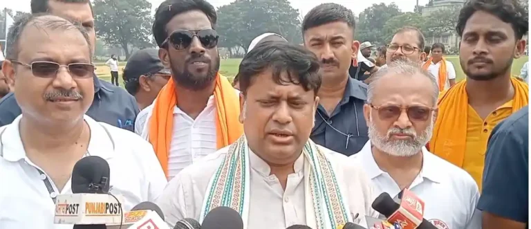 ezgif 554f2a8c46c6e4