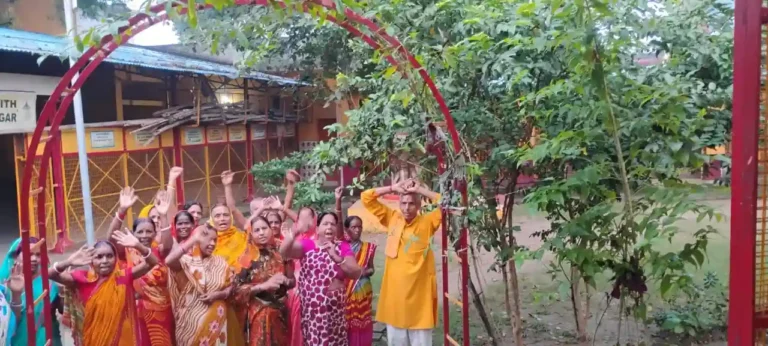 বরাকর গায়ত্রী শক্তিপীঠে মাতাজির জন্মজয়ন্তী ঘিরে উৎসবের আমেজ 1 ezgif 662f6508ef7e21