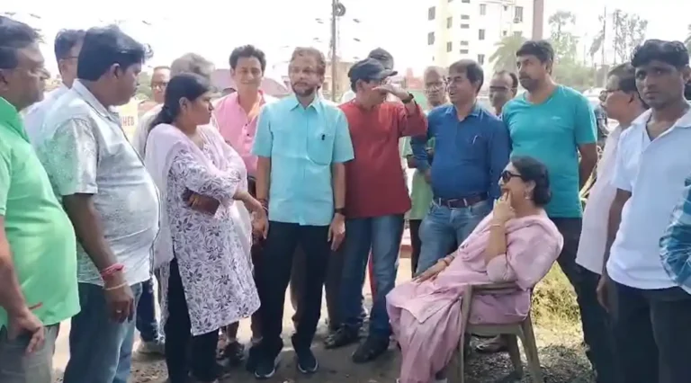 দুর্গাপুরে নতুন রাস্তা নির্মাণ শুরু, সাতটি এলাকায় মিলবে সরাসরি সুবিধা 1 ezgif 8d32c428faa821