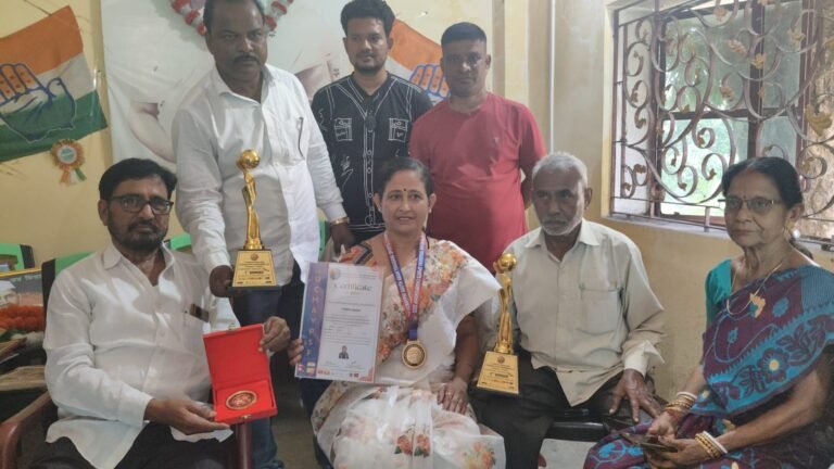 💪 গৃহবধূ হয়েও বিশ্ব জয়ের স্বপ্ন! টুম্পা নন্দীর যোগযাত্রা এখন অনুপ্রেরণা 1 0fc5c370 b7c4 494d be07 4dab666fa1f9