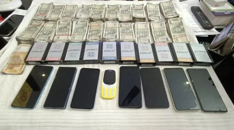 रानीगंज में देर रात छापा: जुए के अड्डे से 10 लाख कैश बरामद, 7 गिरफ्तार! 1 1002245146 800x445 1