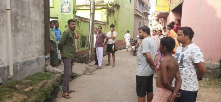 ⚠️ দুর্গাপুরে কালীমায়ের বিসর্জনে তাণ্ডব! ওয়ার্ড চেয়ারম্যানকে মারধর, বাউন্সার পলাতক 1 190adb97 bc61 4237 8047 be6c6354f1f7